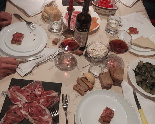 Esperienze gastronomiche Porlezza: Cena tipica con aperitivo, pizzocheri e dolce