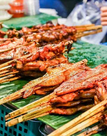 Taste delicious Thai food
