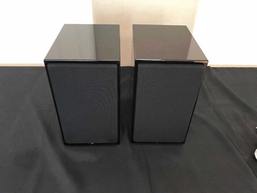 Paradigm Prestige 15B Prestige Bookshelf Speaker Store Demo