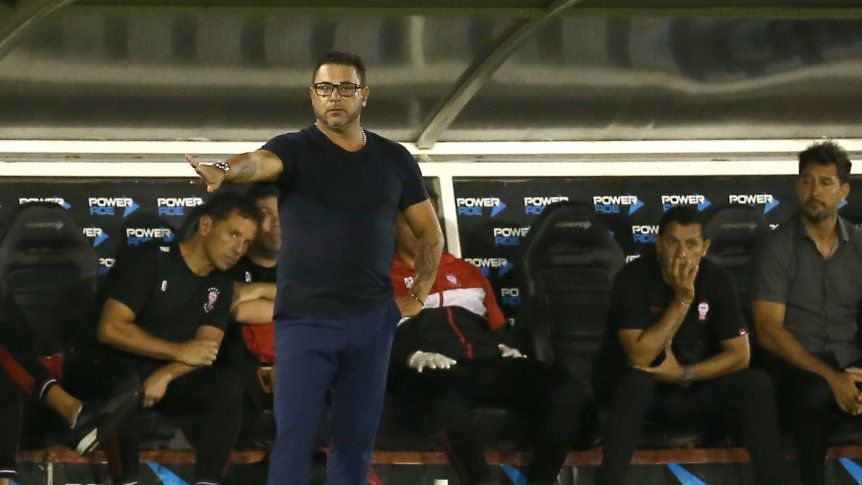 Superliga Argentina: Para el técnico de Huracán el empate fue justo.