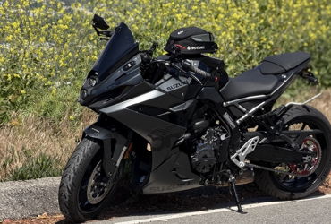 2025 SUZUKI GSX-8R motorcycle for rent near Encino, CA
