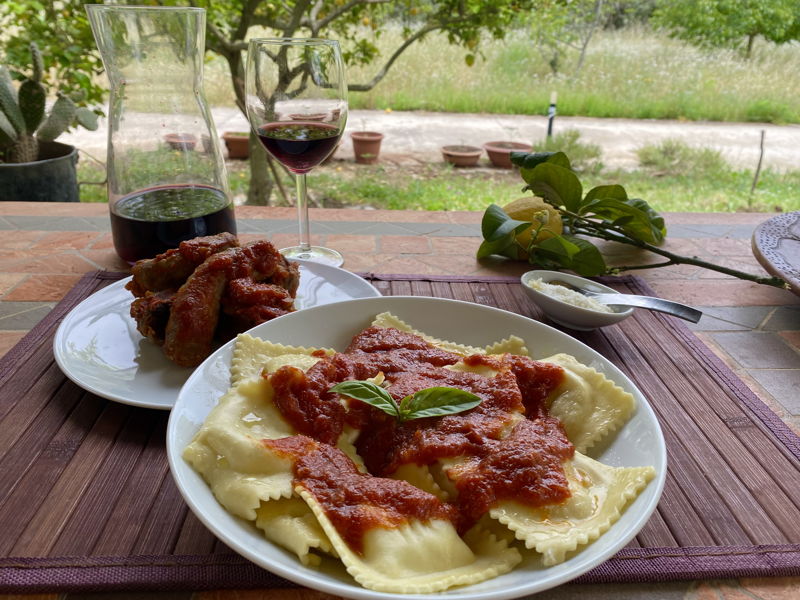 Cooking classes Modica: Ricotta in the spotlight: ravioli and cassatine