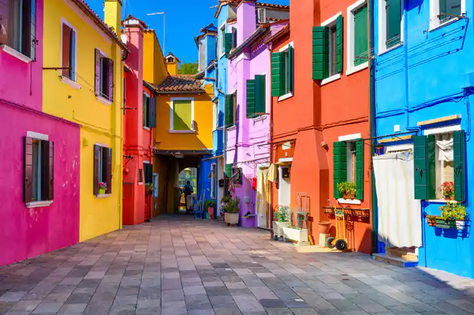 5-hour Murano Glassmaking & Burano Lace: Guided Island Tour