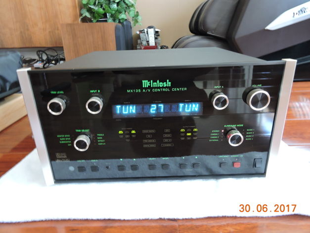 McIntosh MX-135 7.1 HT processor balance in and outputs...
