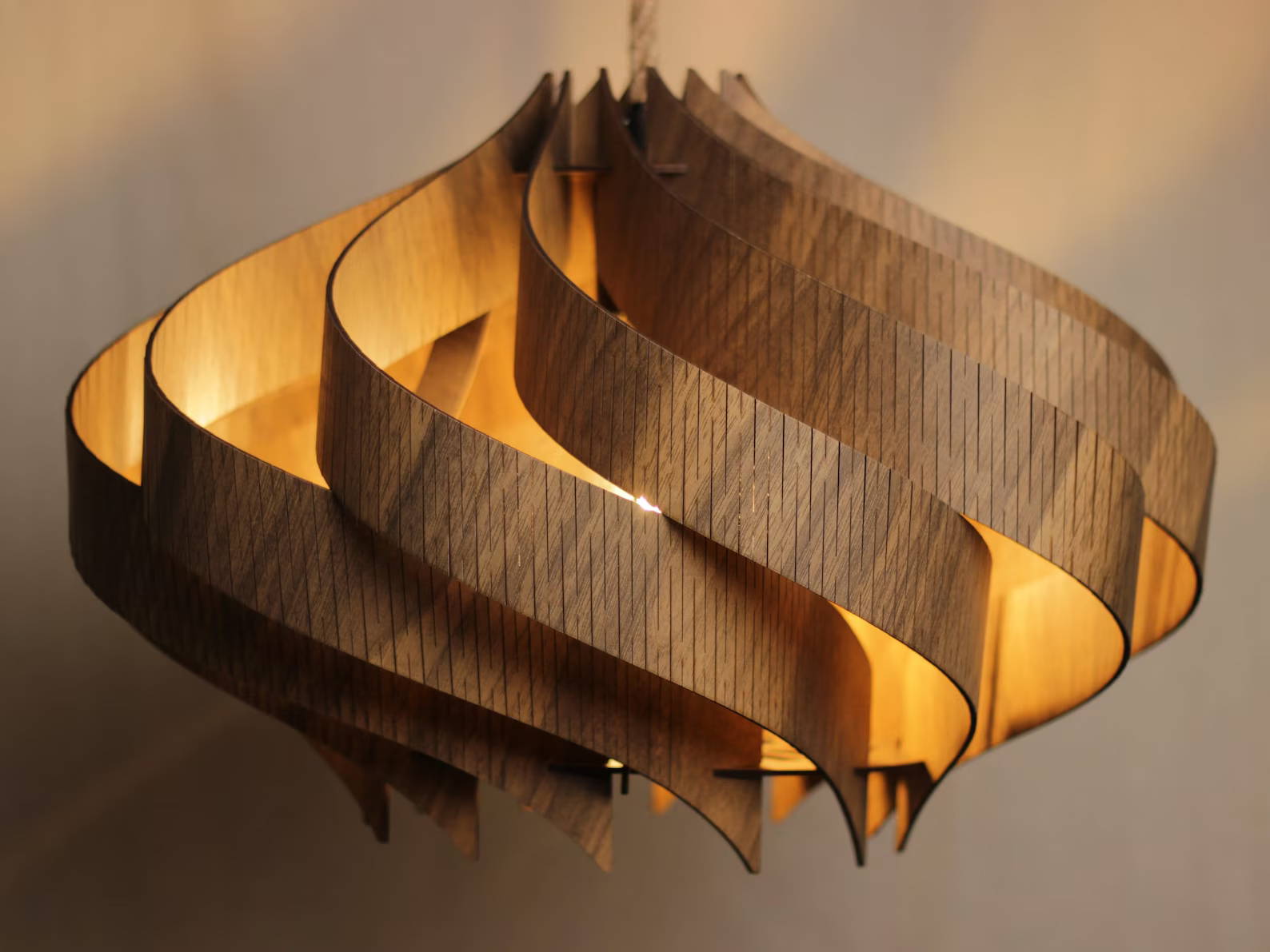 Sombra de lámpara integrada de madera de corte láser 010