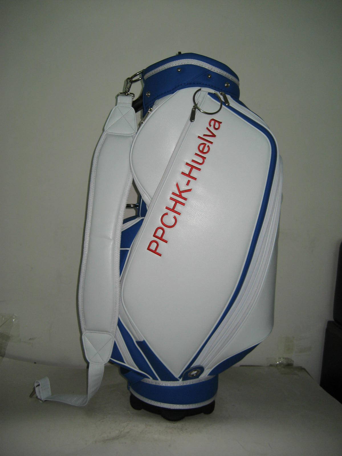 Customised football club golf bags by Golf Custom Bags 198