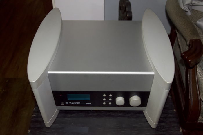 Halcro Amplifiers DM-10 with phono stage