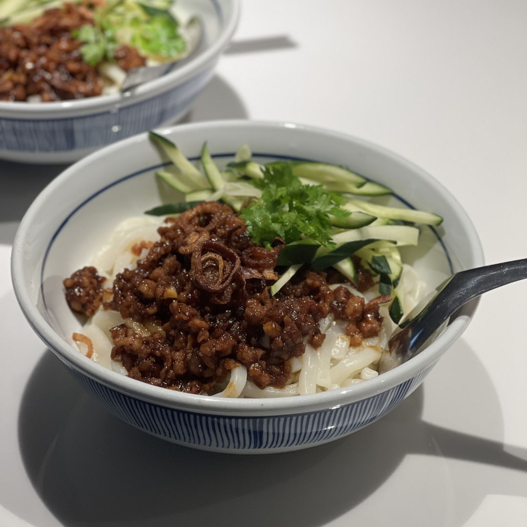 One of those “what can I make quickly?” meals - Udon with stir-fried minced pork and cucumber