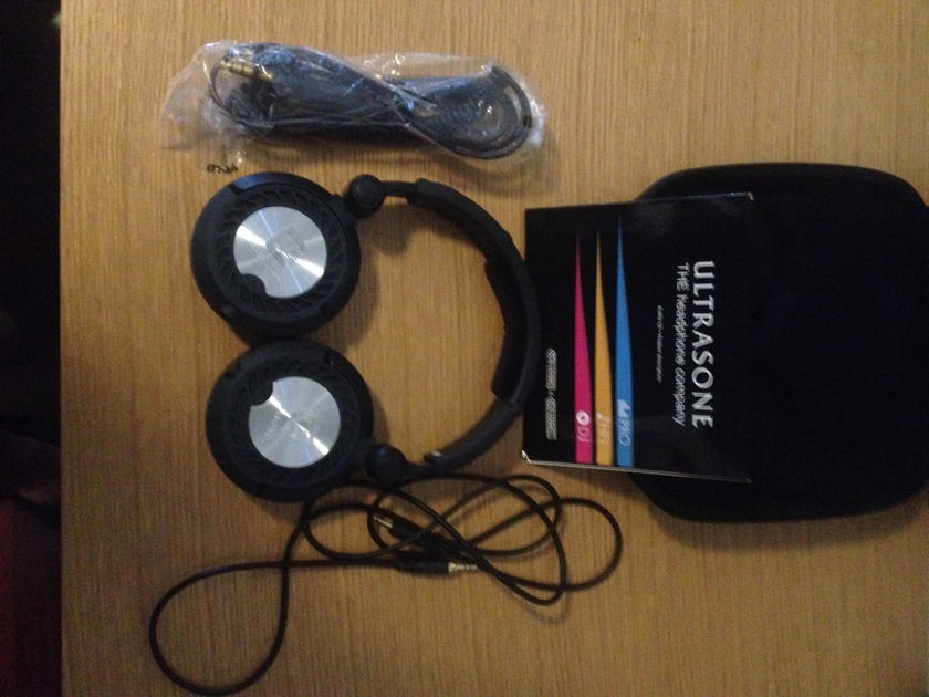 Ultrasone Pro2900 Open back over ear headphones
