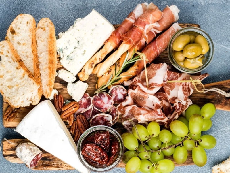 Corsi di cucina Torino: La "Merenda Sinoira": esperienza Gourmet a Torino