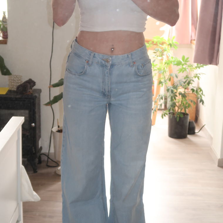 blue jeans low waist
