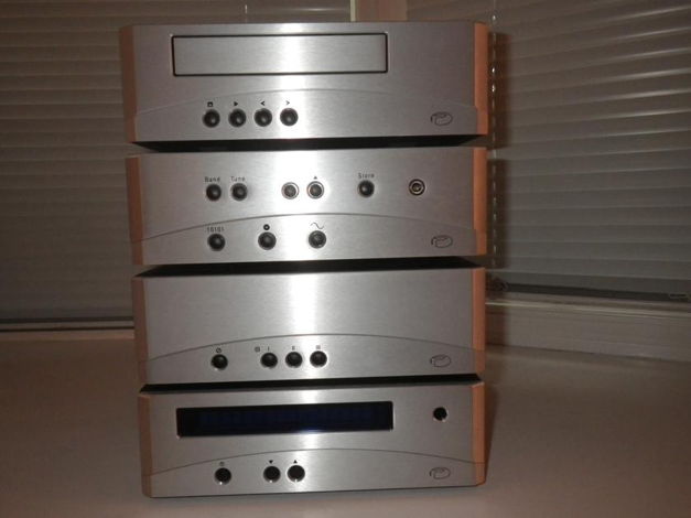 Resolution Audio Opus 21 Complete Compact system. Incud...