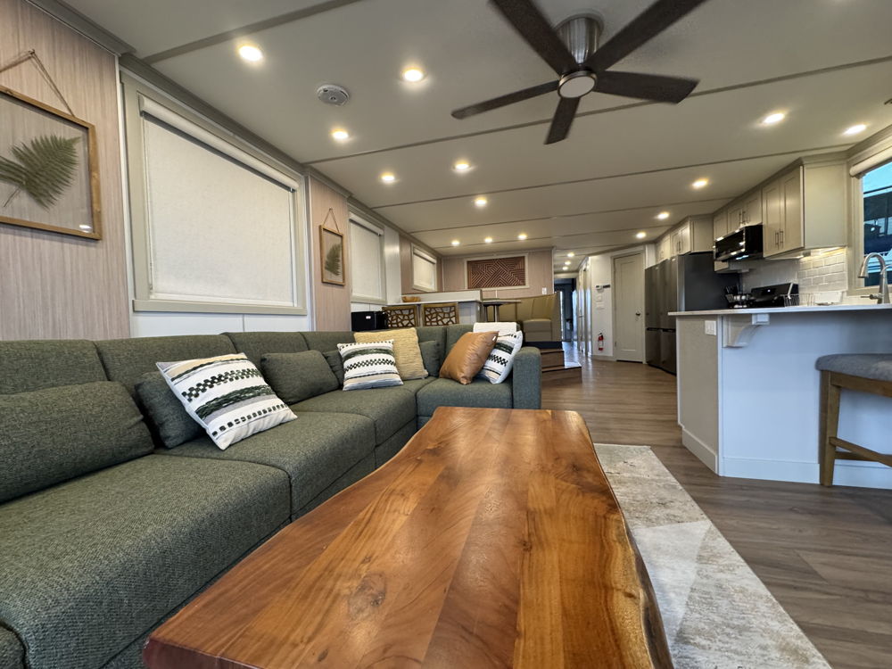 STRESS RELIEF Houseboat Interior
