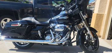 2022 HARLEY-DAVIDSON STREET GLIDE motorcycle for rent near Corona, CA
