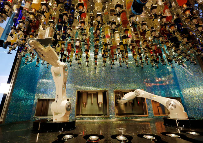 Tipsy Robot at Planet Hollywood