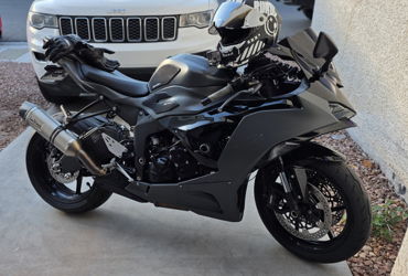 2025 KAWASAKI NINJA ZX-6R motorcycle for rent near Las Vegas, NV