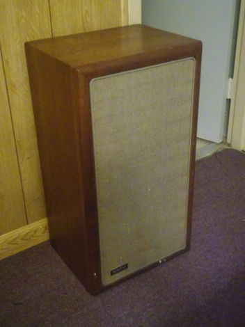 Advent A3 Set of Vintage Advent Speakers  including a b...