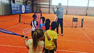 tennisjessen kindergeburtstag spielfeld kinder lernen schlange