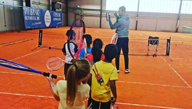 tennisjessen kindergeburtstag spielfeld kinder lernen schlange