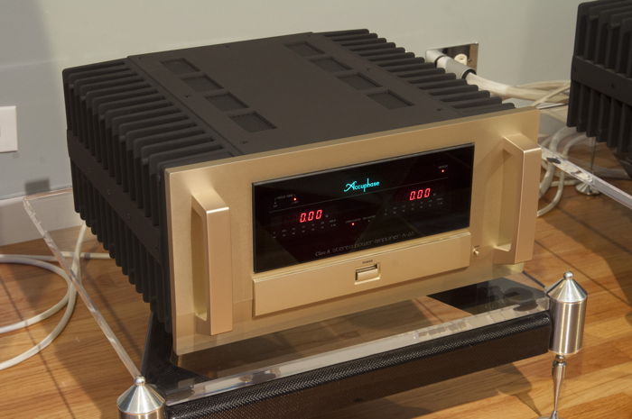 Accuphase A-65 Stereo Amplifier