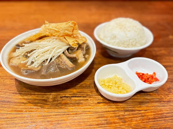 TRUE ASIAN KITCHEN - Image 4