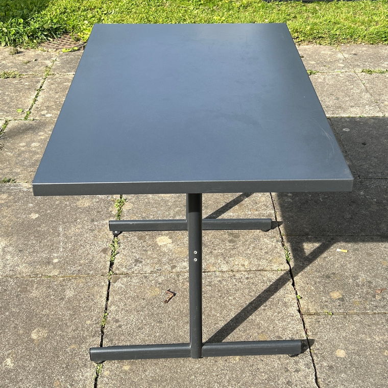 Schaffner Gartentisch aus Metall