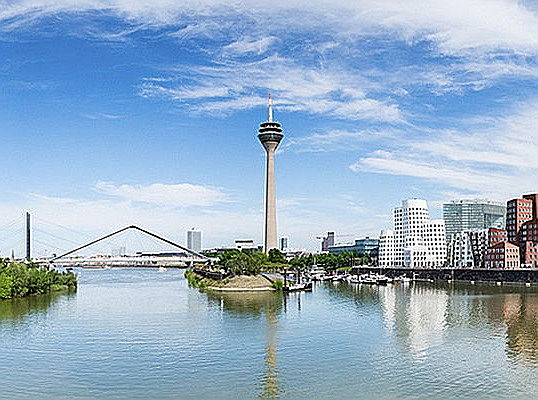  Düsseldorf
- Attraktive zum Verkauf stehende Wohnungen und Neubauprojekte im Hafen, Düsseldorf