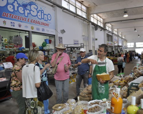 Food & Wine Tours San Giorgio a Cremano: Market tour and cooking class in historic mansion