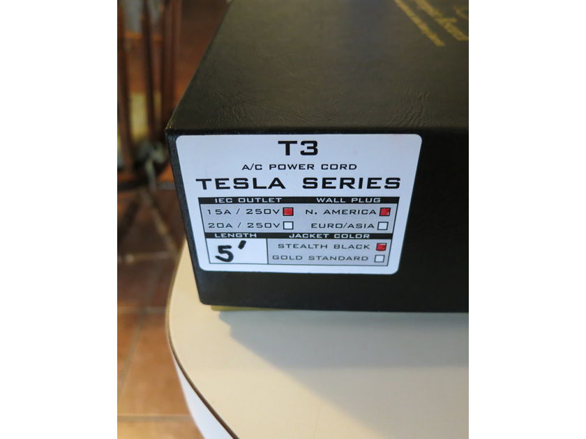 Synergistic Research T3 Tesla Active AC Power Cord 5 Ft., Like New!