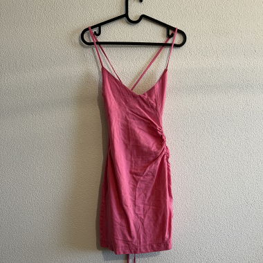 Kurzes, rückenfreies Sommerkleid in Pink 🩷🪄✨