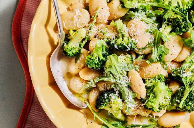 Casserole de haricots de Lima et de brocoli, sauce Alfredo