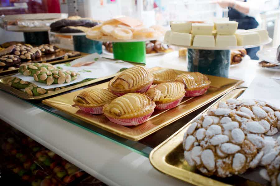 Traditional Cafés and Pastry Shops Walking Tour - photo 2