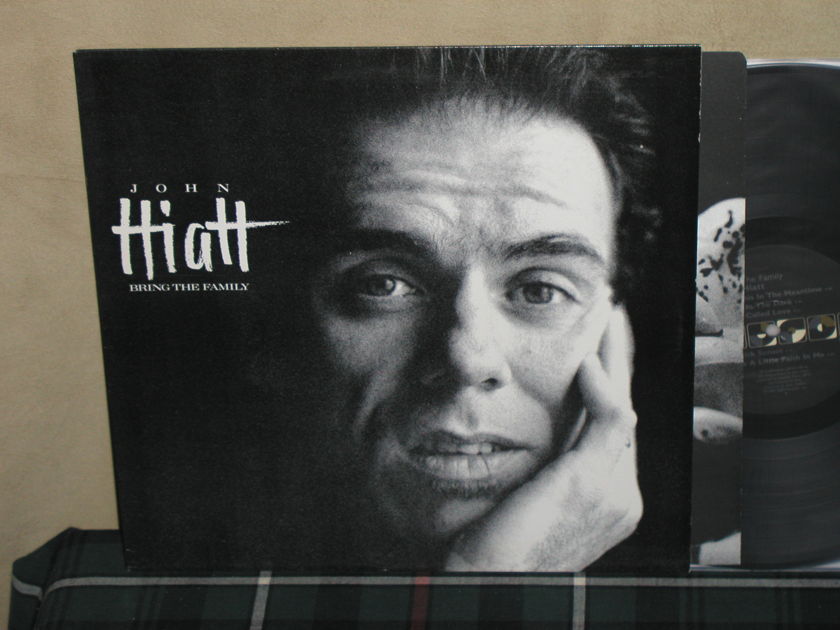 John Hiatt - Bring The Family (Quiex LP) A&M SP 5158