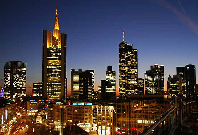  Frankfurt am Main
- Skyline_Zeil_Seite_remake_239197_R_K_by_terramara_pixelio.de.jpg
