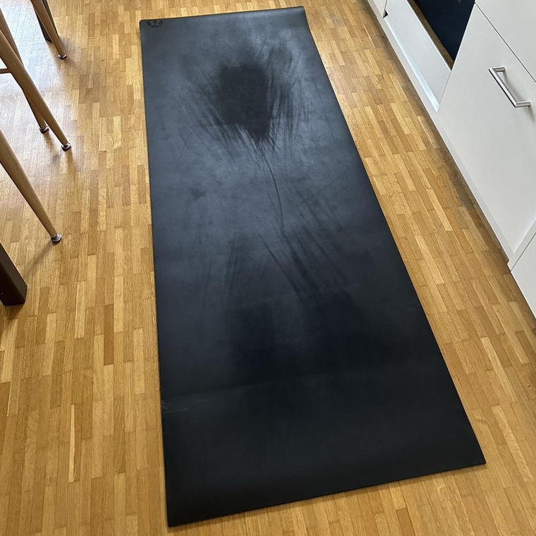Lululemon Yoga mat