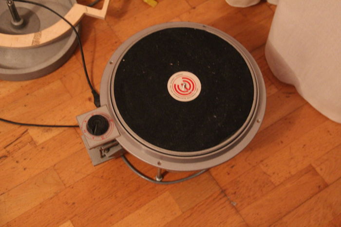 Commonwealth 12D3 Idler turntable with heavy platter an...