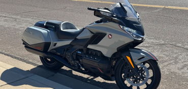 2021 HONDA GOLD WING AUTOMATIC DCT motorcycle for rent near Peoria, AZ