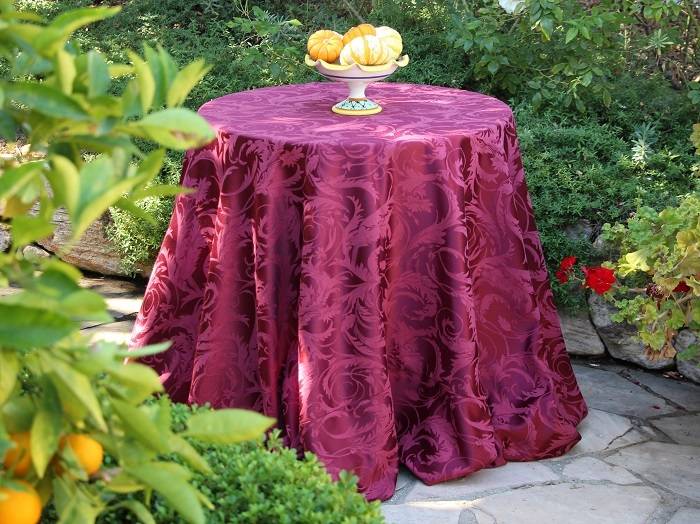 round melrose damask tablecloth