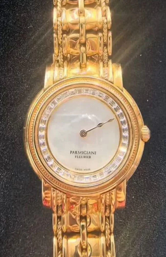 Elegance Rose Gold with Mother of Pearl dial and Baguette Diamonds