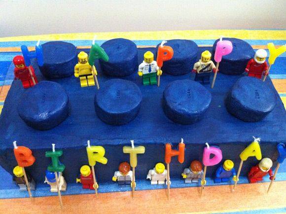 Brick LEGO Birthday Cake