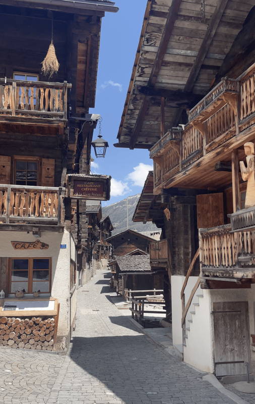 Ruelle de Grimentz, Val d'Anniviers