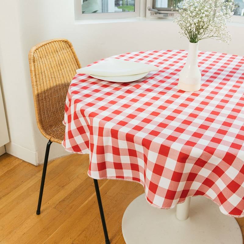 Table, Furniture, Property, White, Green, Plant, Rectangle, Tablecloth, Chair, Interior design