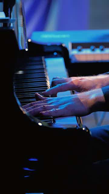 Piano Battle Show