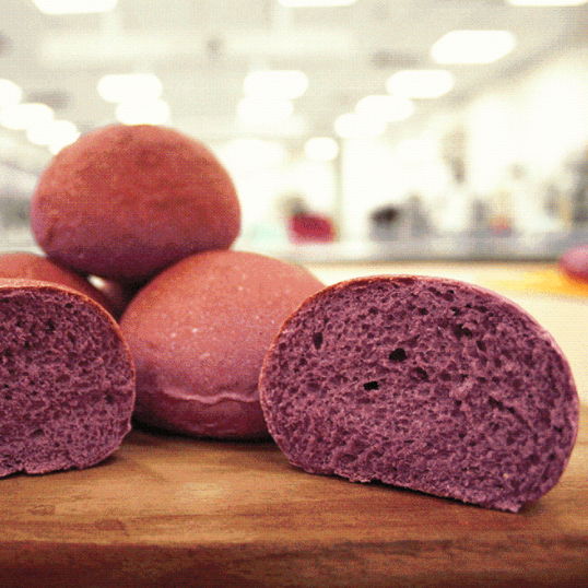 pain à la farine de maïs violet