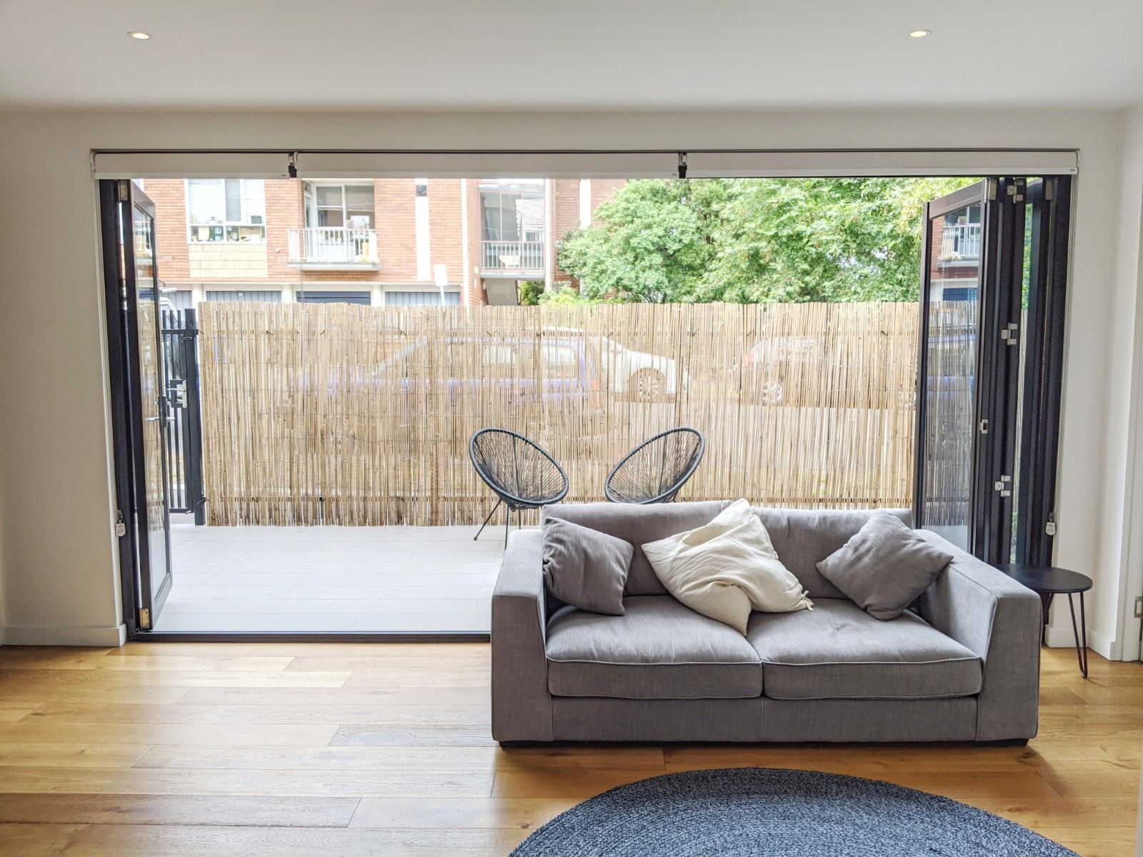 FOR RENT Stunning Near New Courtyard Residence in Sensational Location - Image 5