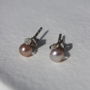 Earrings made of feshwater pearls