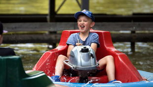 schloss thurn bumperboot