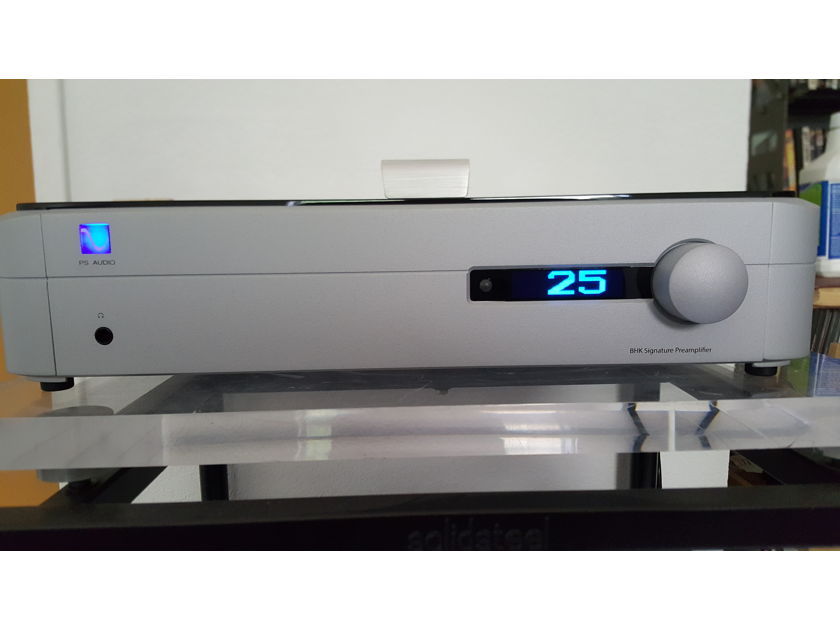 PS AUDIO BHK  PREAMP