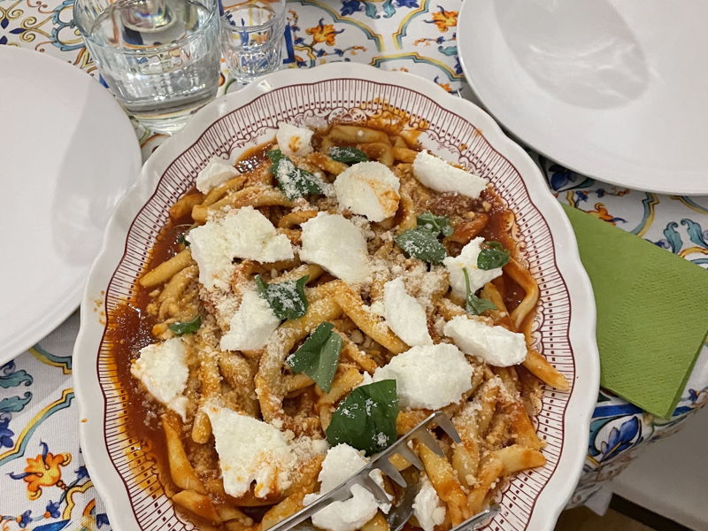 Esperienze gastronomiche Palermo: Pranzo e aperitivo nel cuore di Palermo con i piatti locali