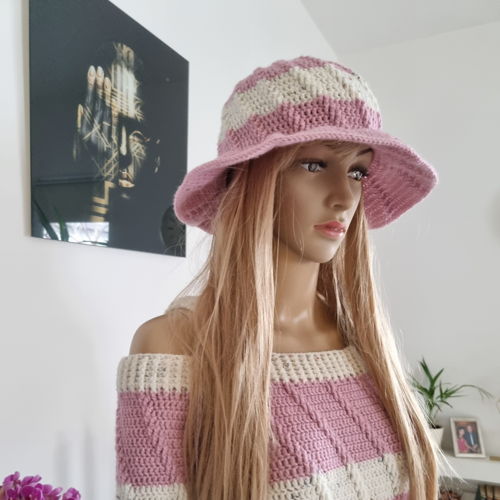 Crochet elegant hat
